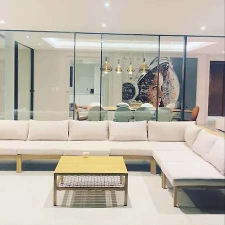 Elsa, Golfe De Saint Tropez, Sublime Vue Villa Grimaud